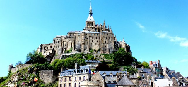 Découvrir le mont Saint Michel en Normandie. Découvrir le mont Saint Michel en Normandie.